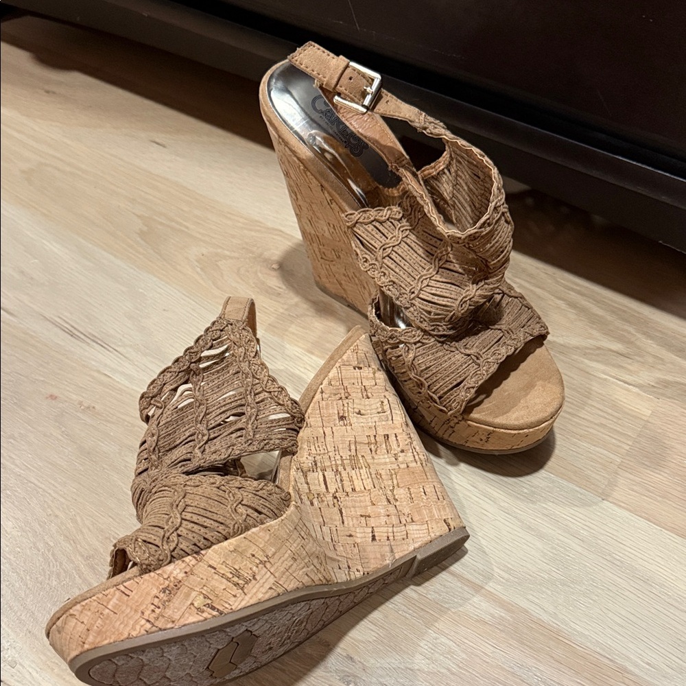 Chic Tan Wedge Sandals - Picture 2 of 6